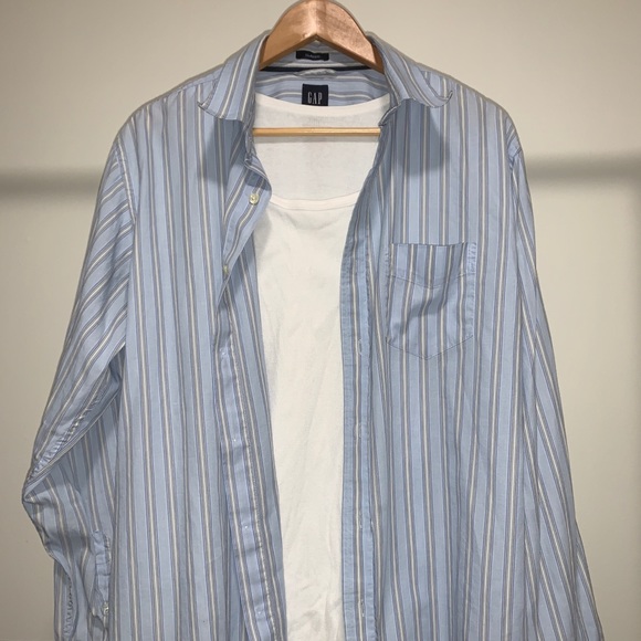 GAP long sleeved dress shirt - Picture 8 of 14